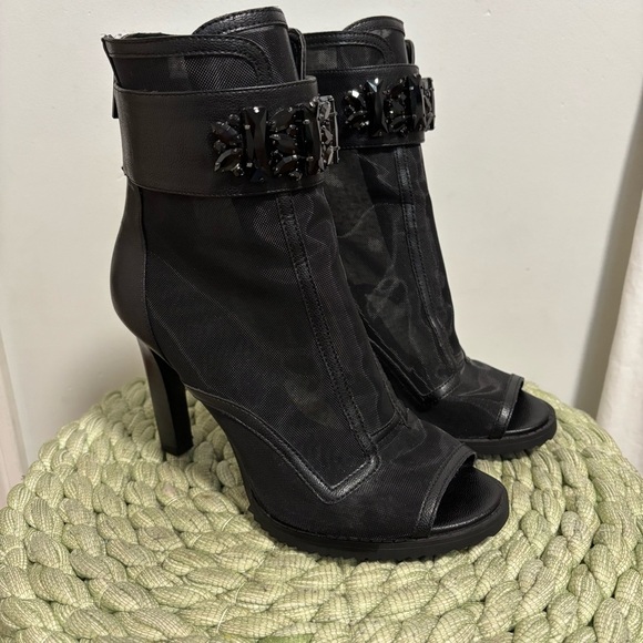 KARL LAGERFELD PARIS Blayze Black Mesh Beaded Heel Peep Toe Lug Sole Booties - Picture 3 of 10